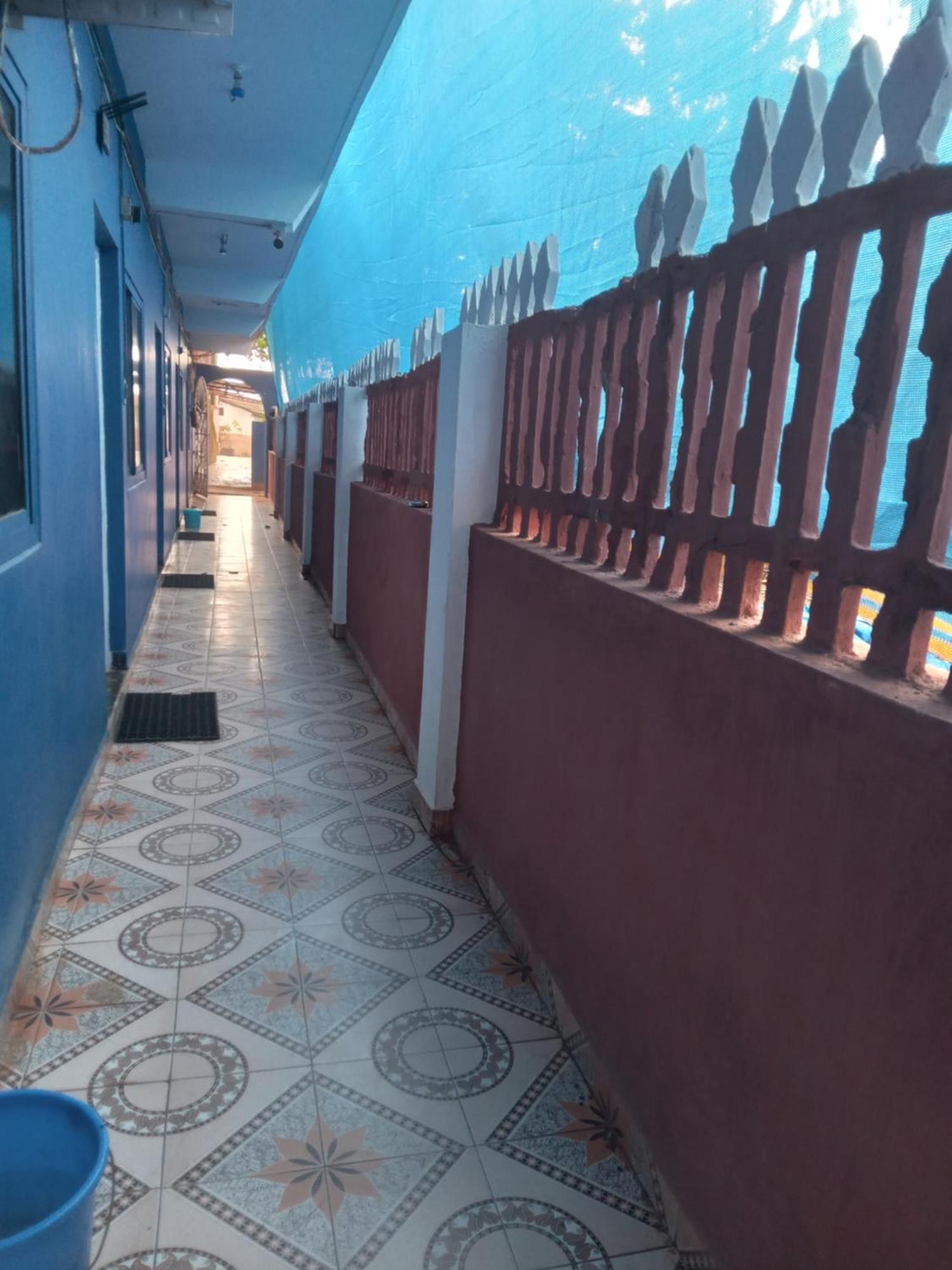 Bed and Breakfast Kapil Traders Neu-Delhi Exterior foto